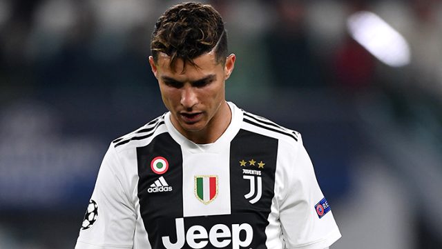 Futbolun dev ismi Ronaldo’nun evine hırsız girdi